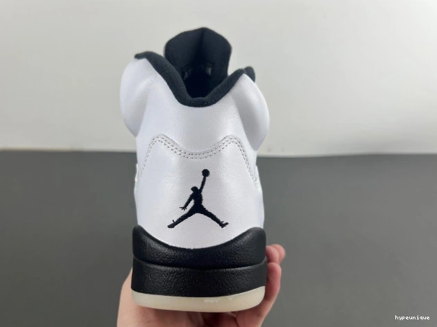 HYPE RETRO 5 BLACK' 'WHITE DD0587-110 AIR JORDAN 0823